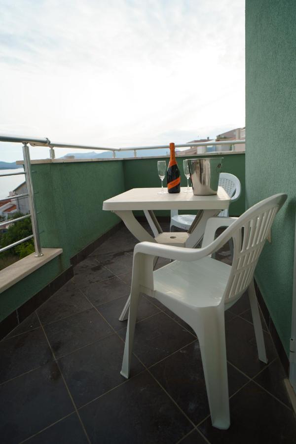 Apartment “Bel Ponte” Komarna Dış mekan fotoğraf